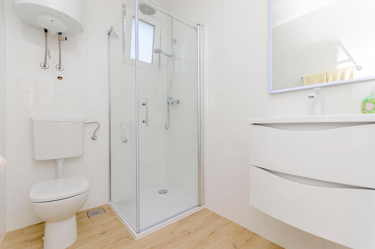 Apartments Milan 로고즈니차 외부 사진