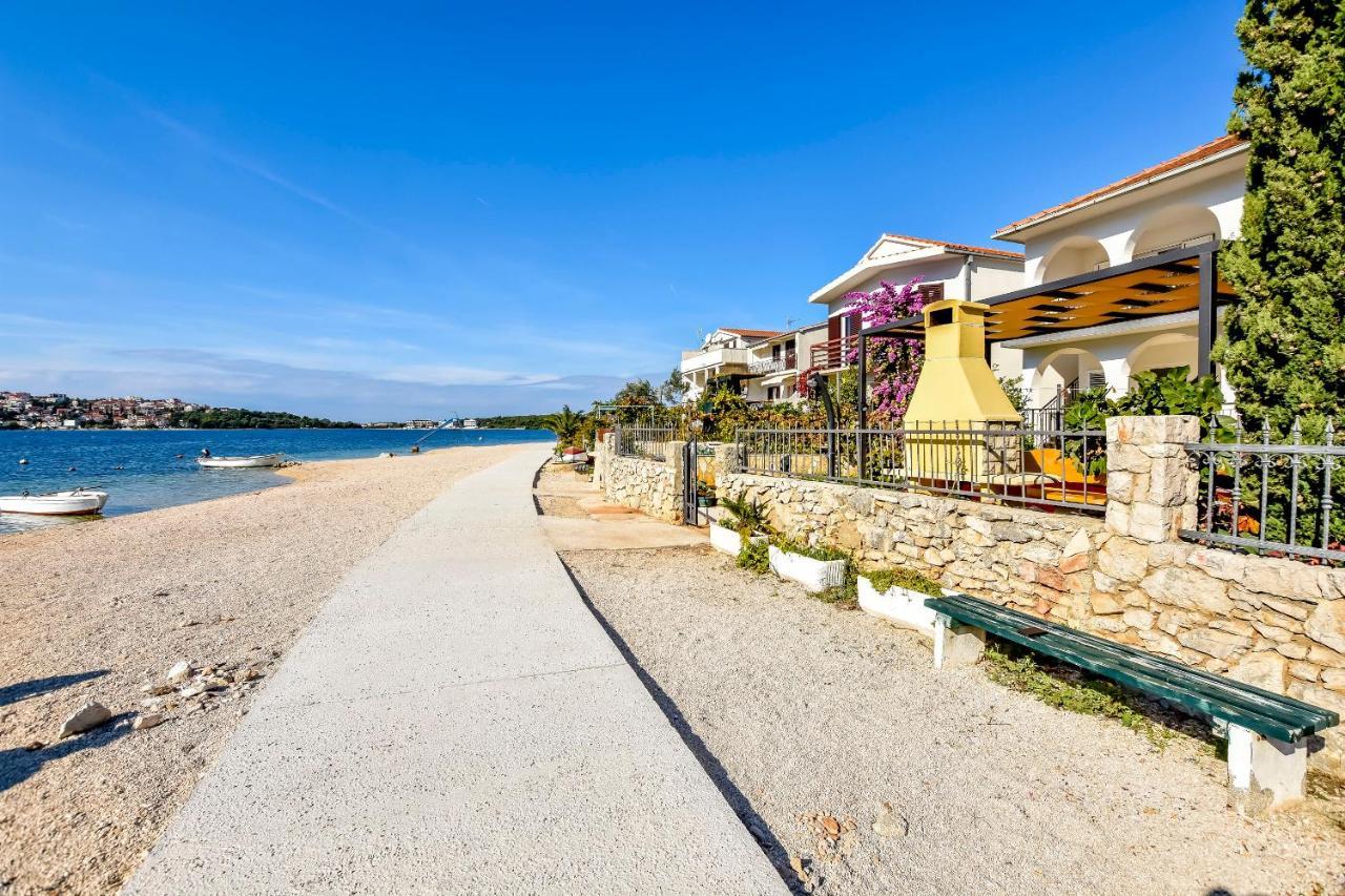 Apartments Milan 로고즈니차 외부 사진
