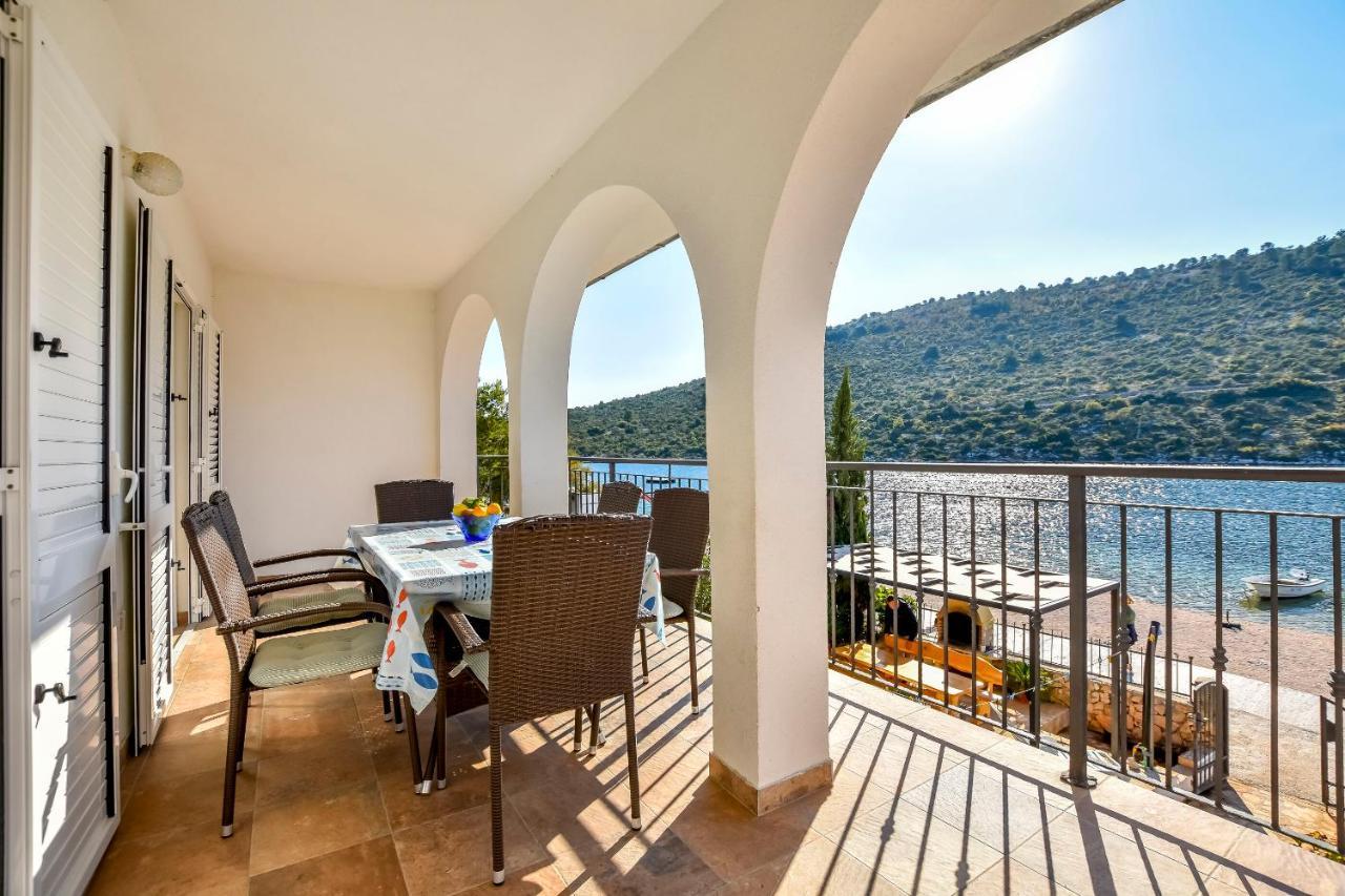 Apartments Milan 로고즈니차 외부 사진
