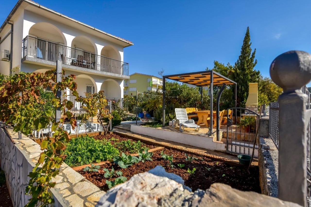 Apartments Milan 로고즈니차 외부 사진