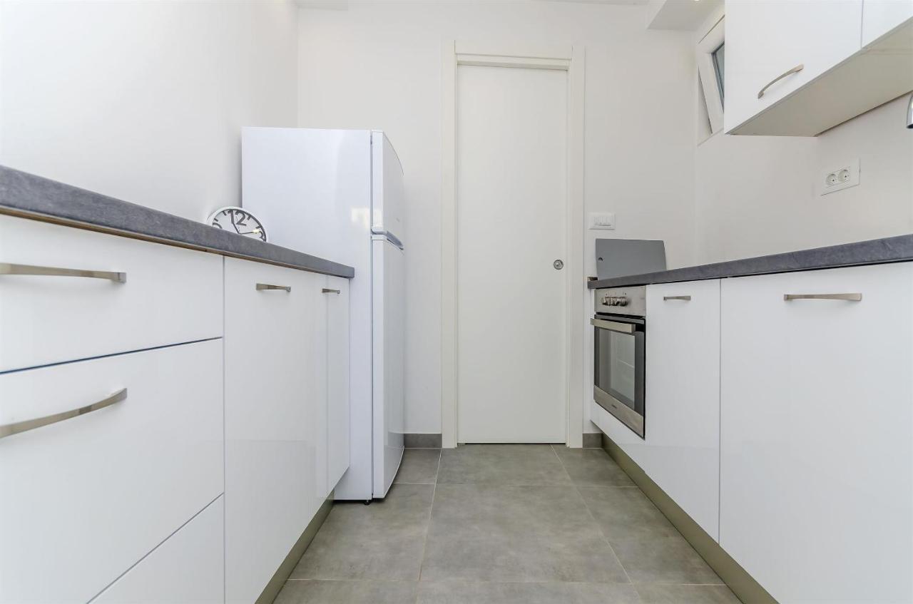 Apartments Milan 로고즈니차 외부 사진