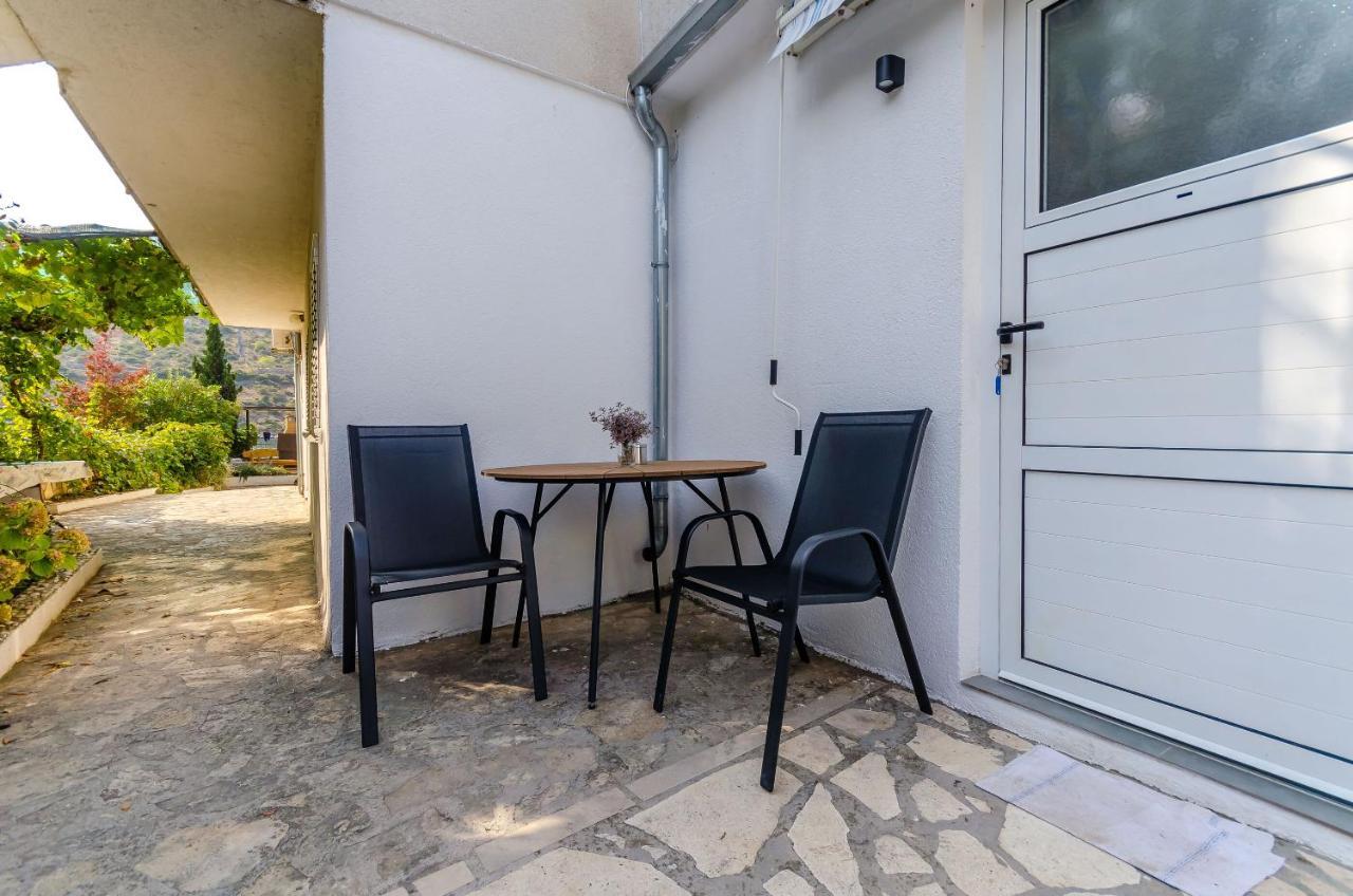 Apartments Milan 로고즈니차 외부 사진