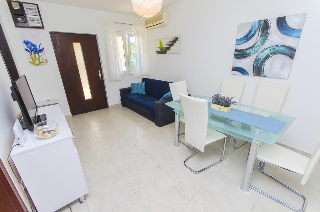 Apartments Milan 로고즈니차 외부 사진