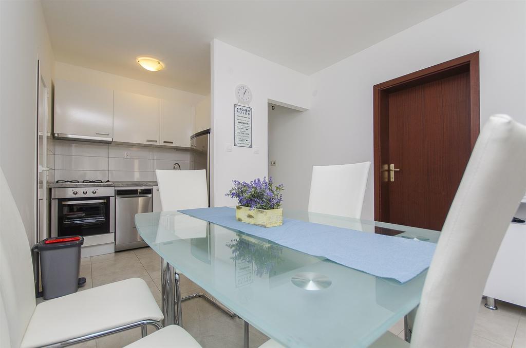 Apartments Milan 로고즈니차 외부 사진