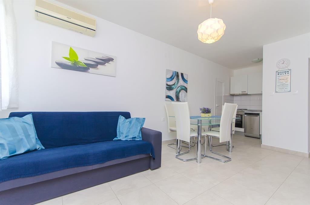 Apartments Milan 로고즈니차 외부 사진